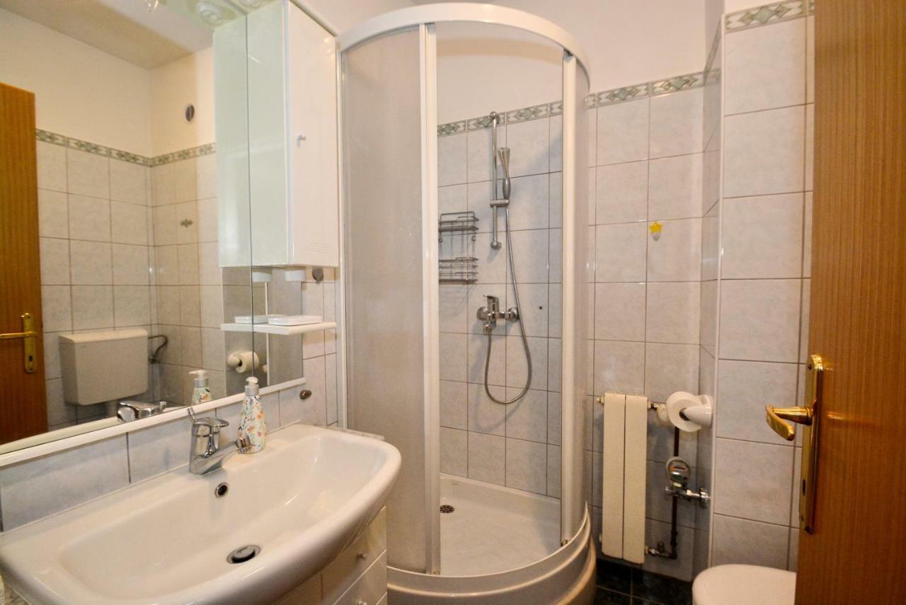 Apartman Vanja Omis Ngoại thất bức ảnh
