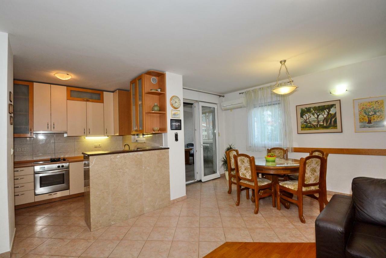 Apartman Vanja Omis Ngoại thất bức ảnh
